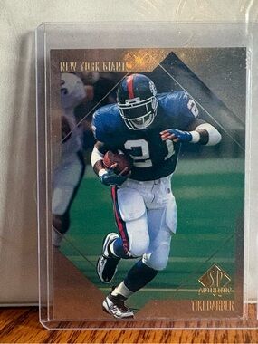Tiki Barber SP Authentic Football Card